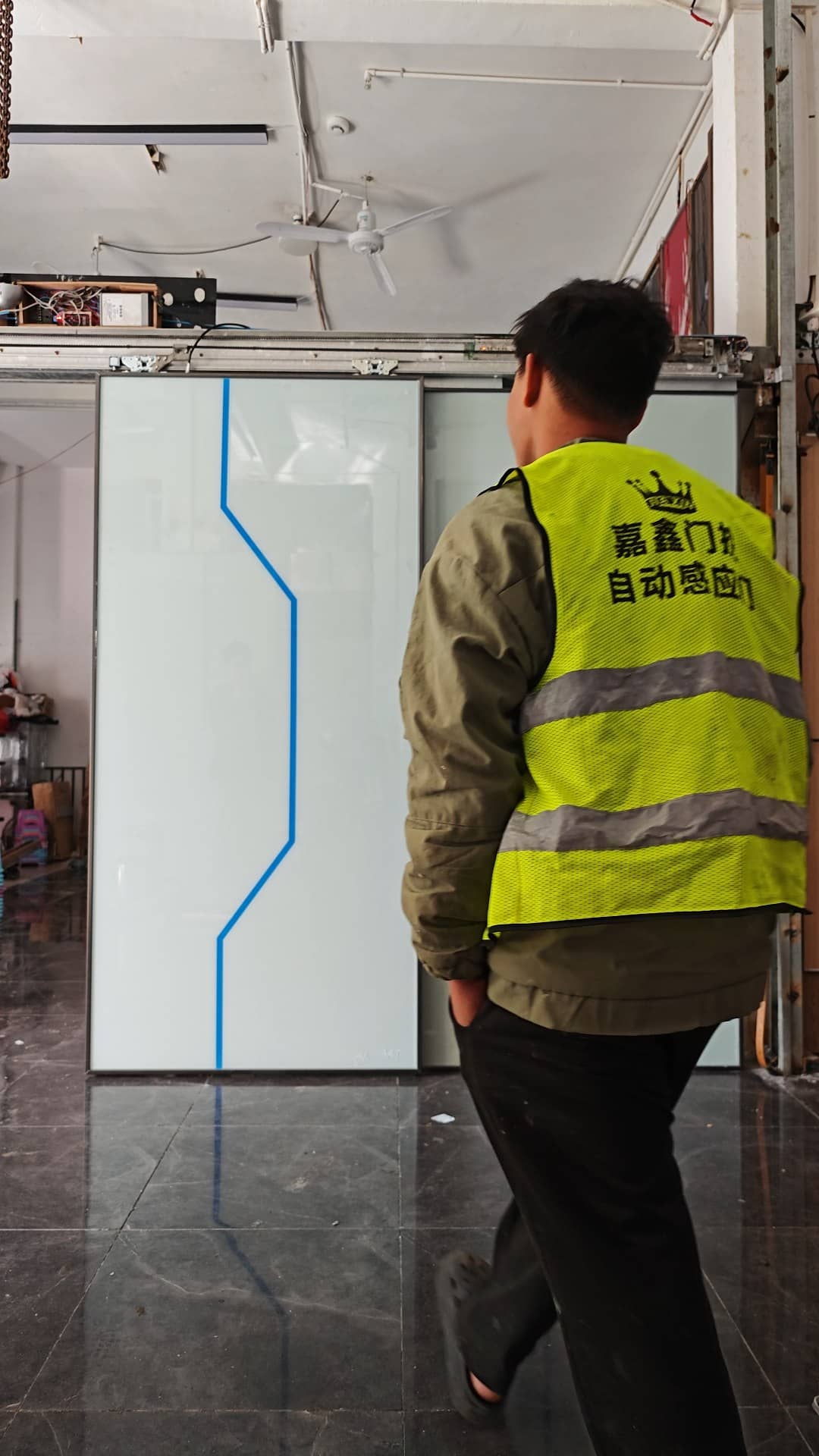 掌纹识别自动隐藏门