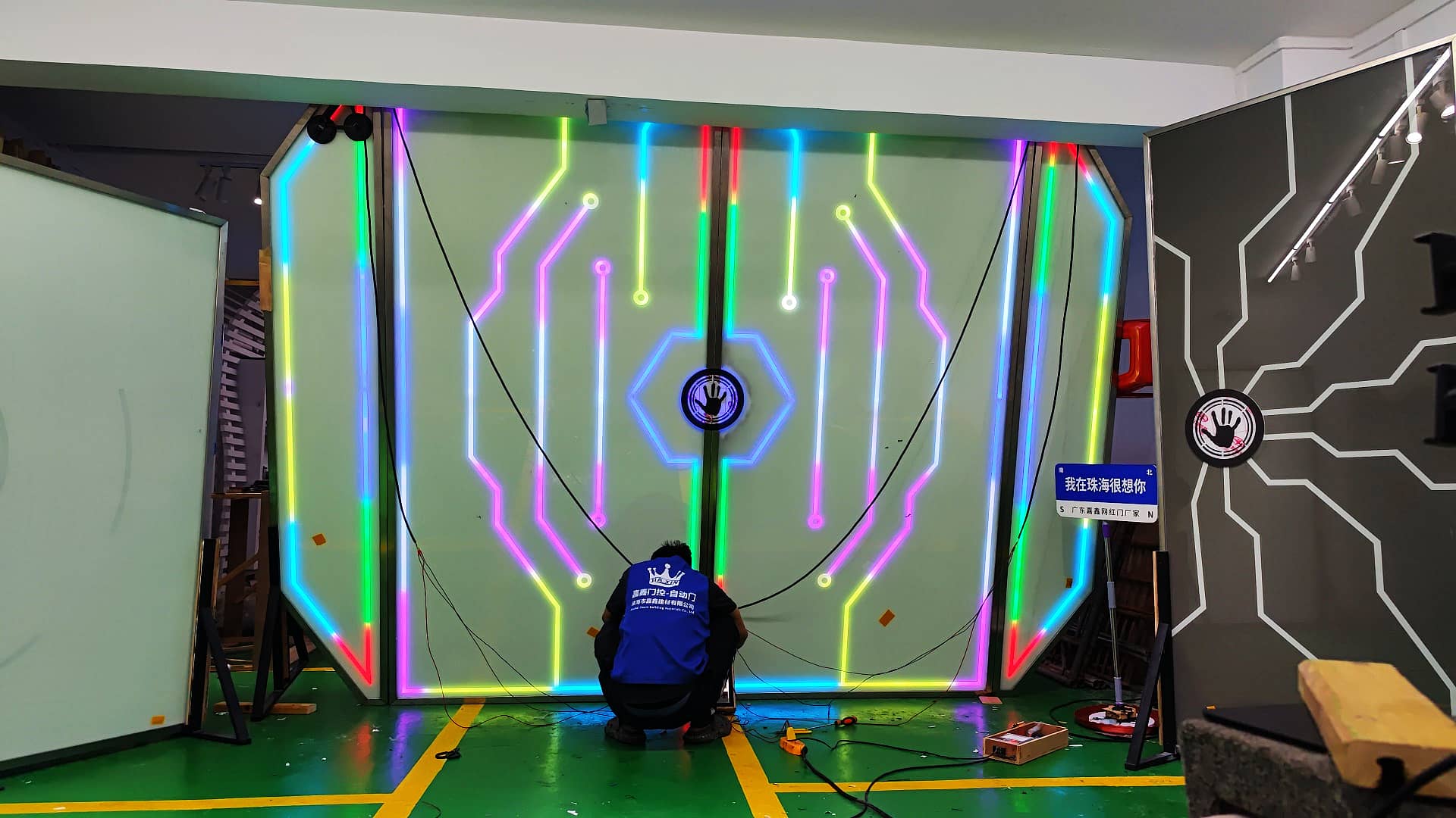 智慧校园网红门 手掌感应科技门