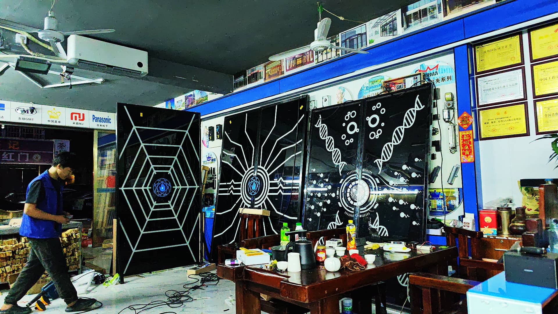 智能酷炫互动门 自动识别